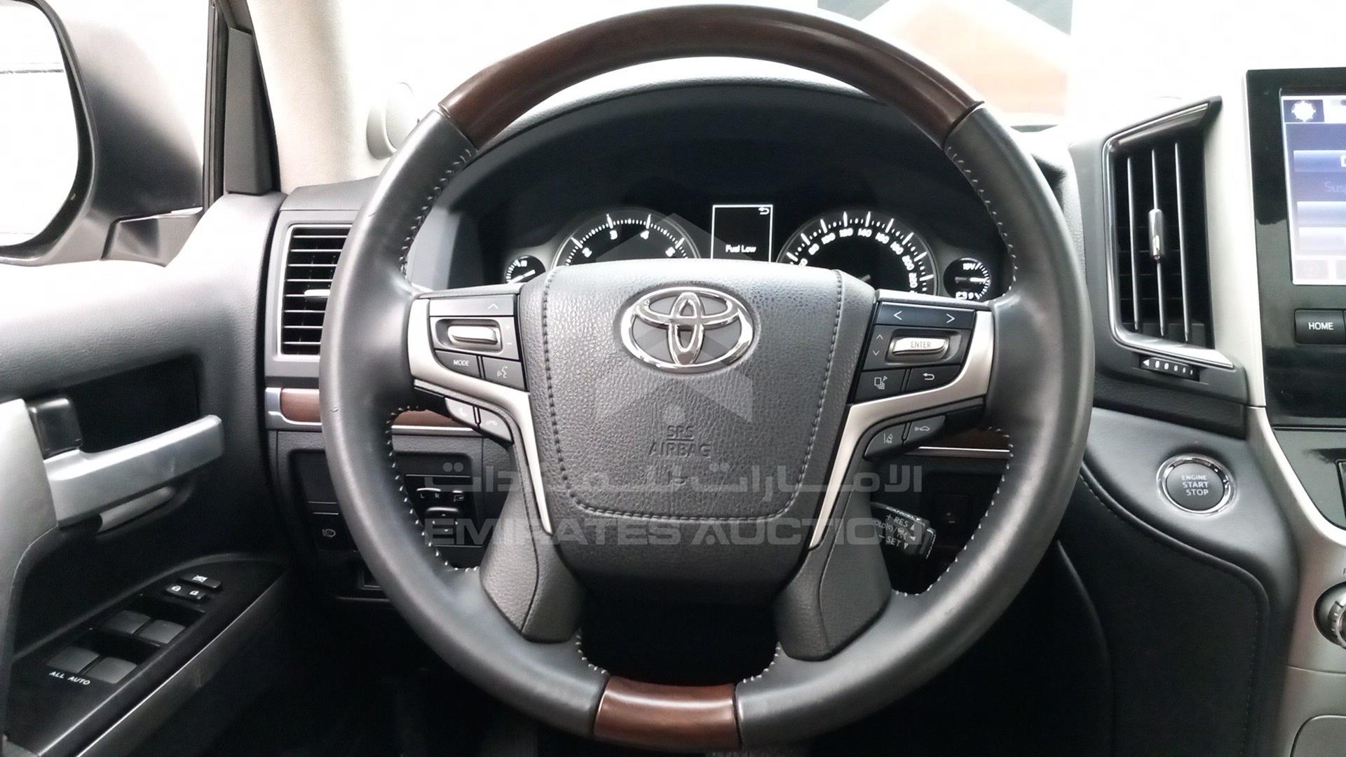 2017 TOYOTA LAND CRUISER VIN: JTMHY05J3H4054037