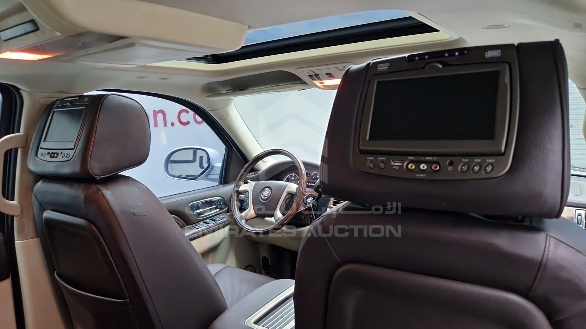 2014 CADILLAC ESCALADE VIN: 1GYS47EF0ER112197