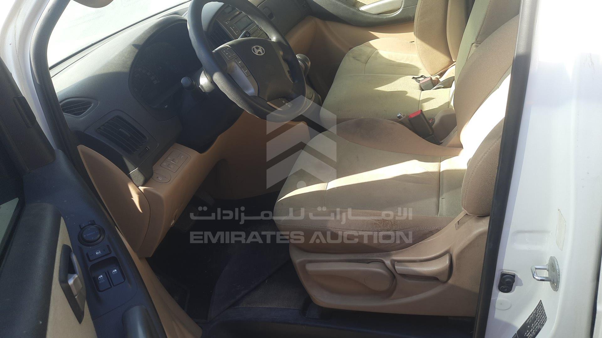 2016 HYUNDAI H1 VIN: KMJWA37R7GU761988