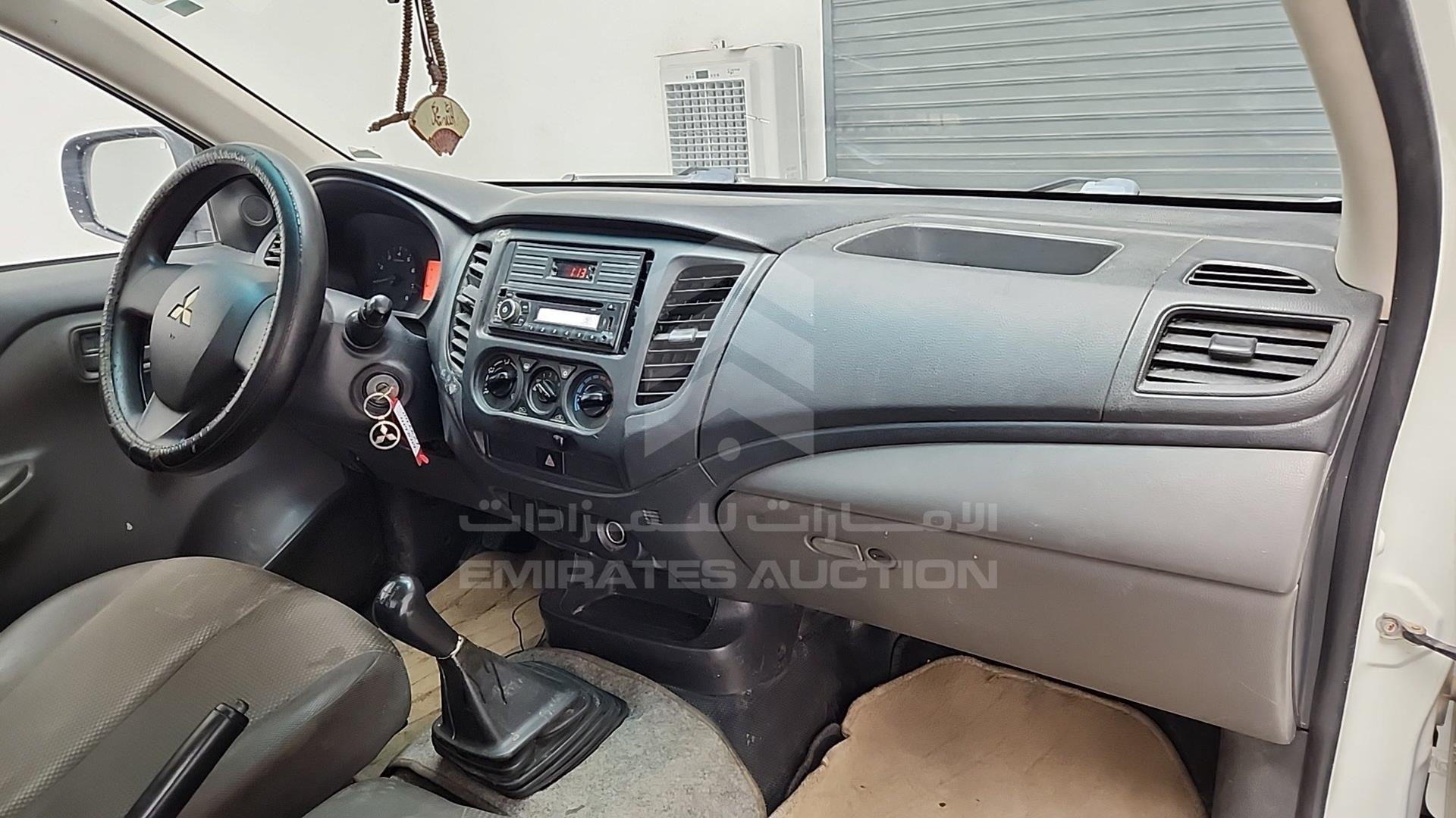2016 MITSUBISHI L 200 VIN: MMBENKJ40GH046627