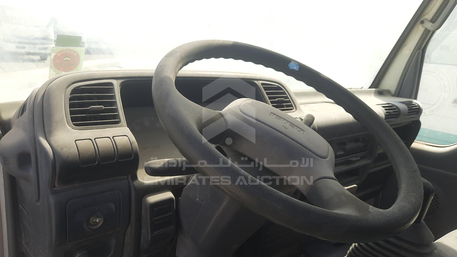2008 ISUZU NKR VIN: JAAJP24G587K01907