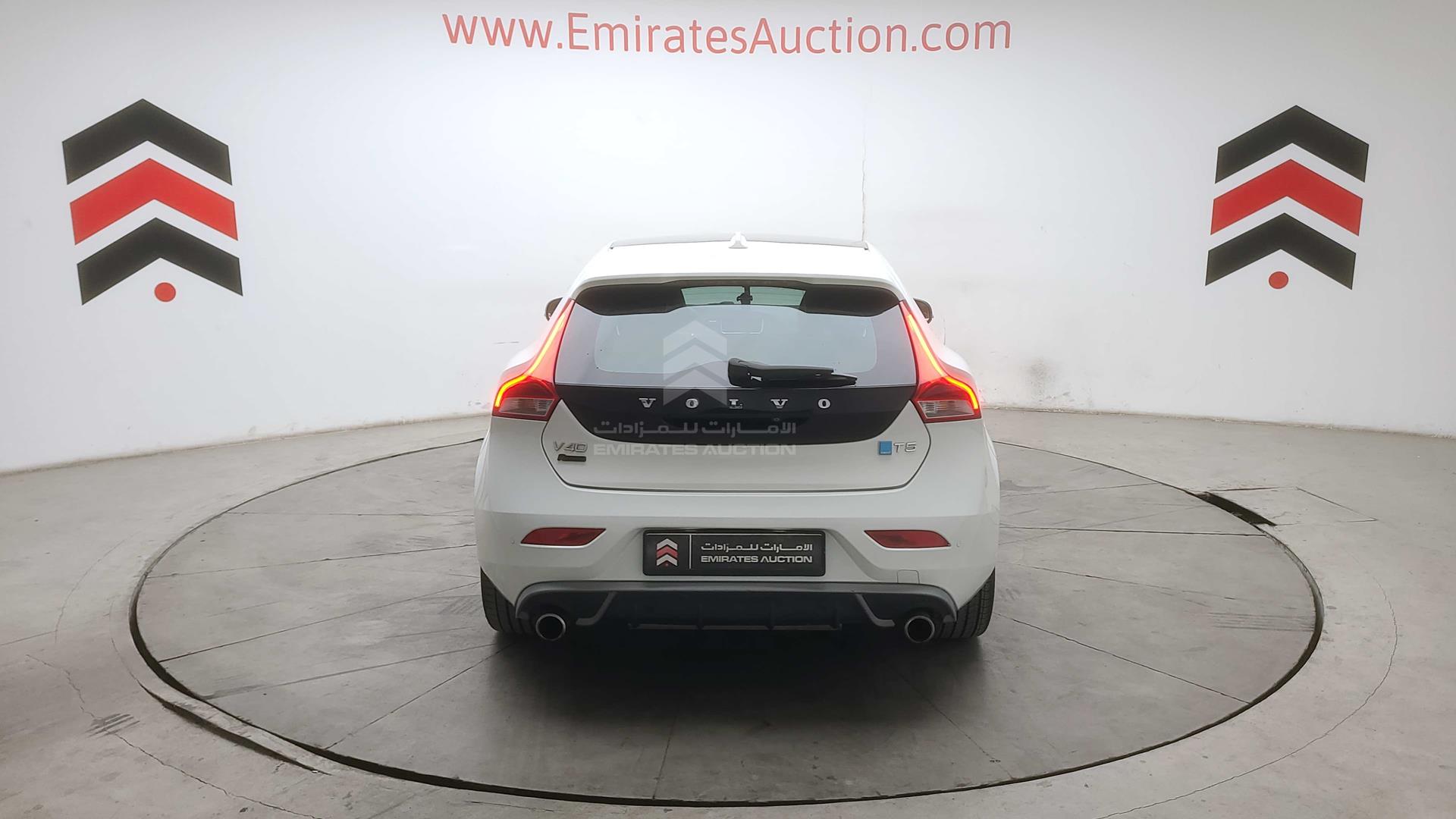 2014 VOLVO V40 VIN: YV1635MV8E2123328