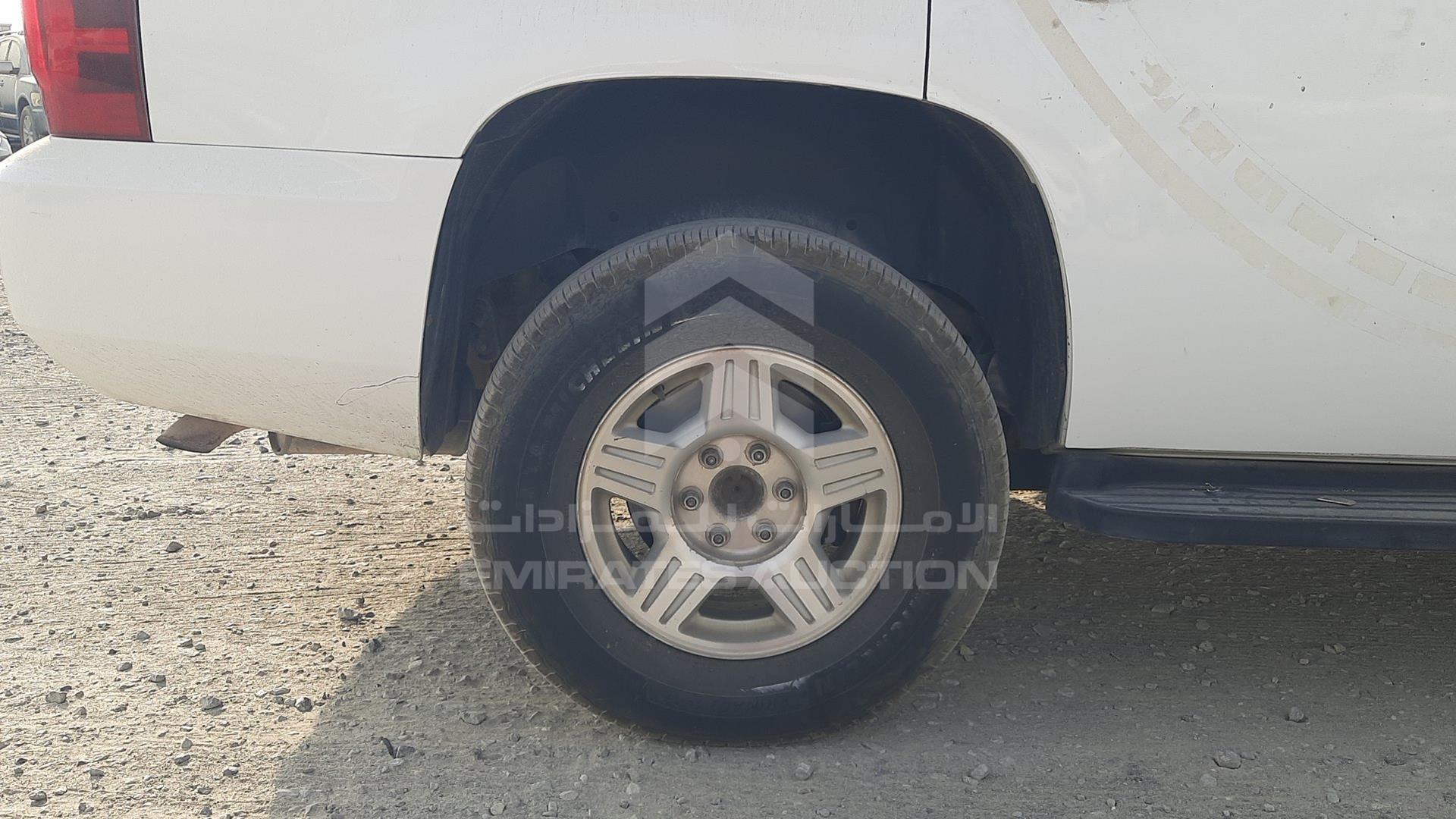 2008 CHEVROLET TAHOE VIN: 1GNFK13J88J124383
