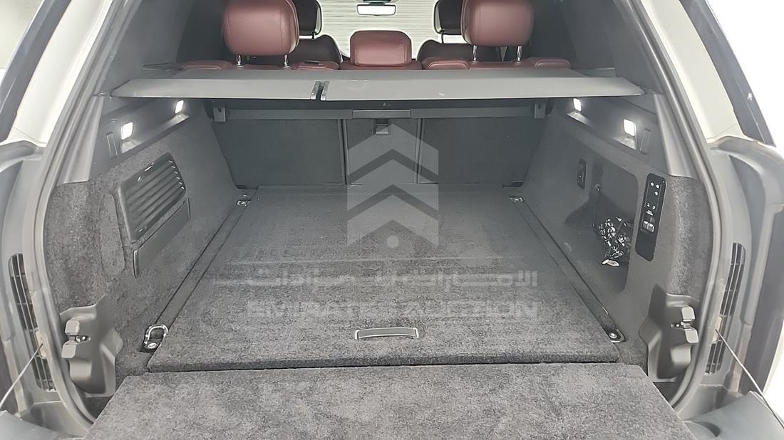 2023 Range Rover HSE — Trunk Interior View — Photo 25