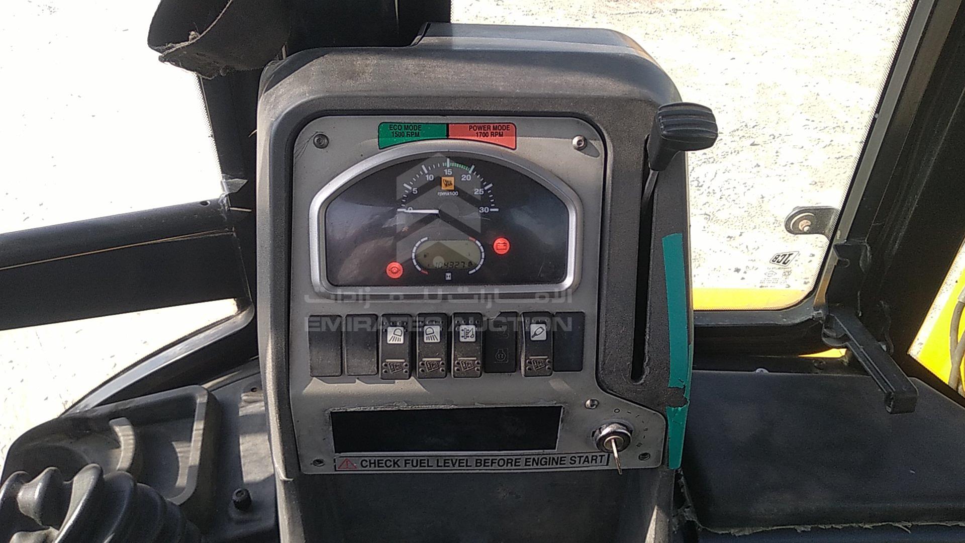 2017 JCB 3DX VIN: HAR3DXSUT01492264