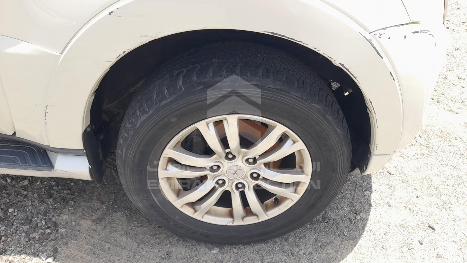 2013 MITSUBISHI PAJERO VIN: JMYLYV97WDJ704803