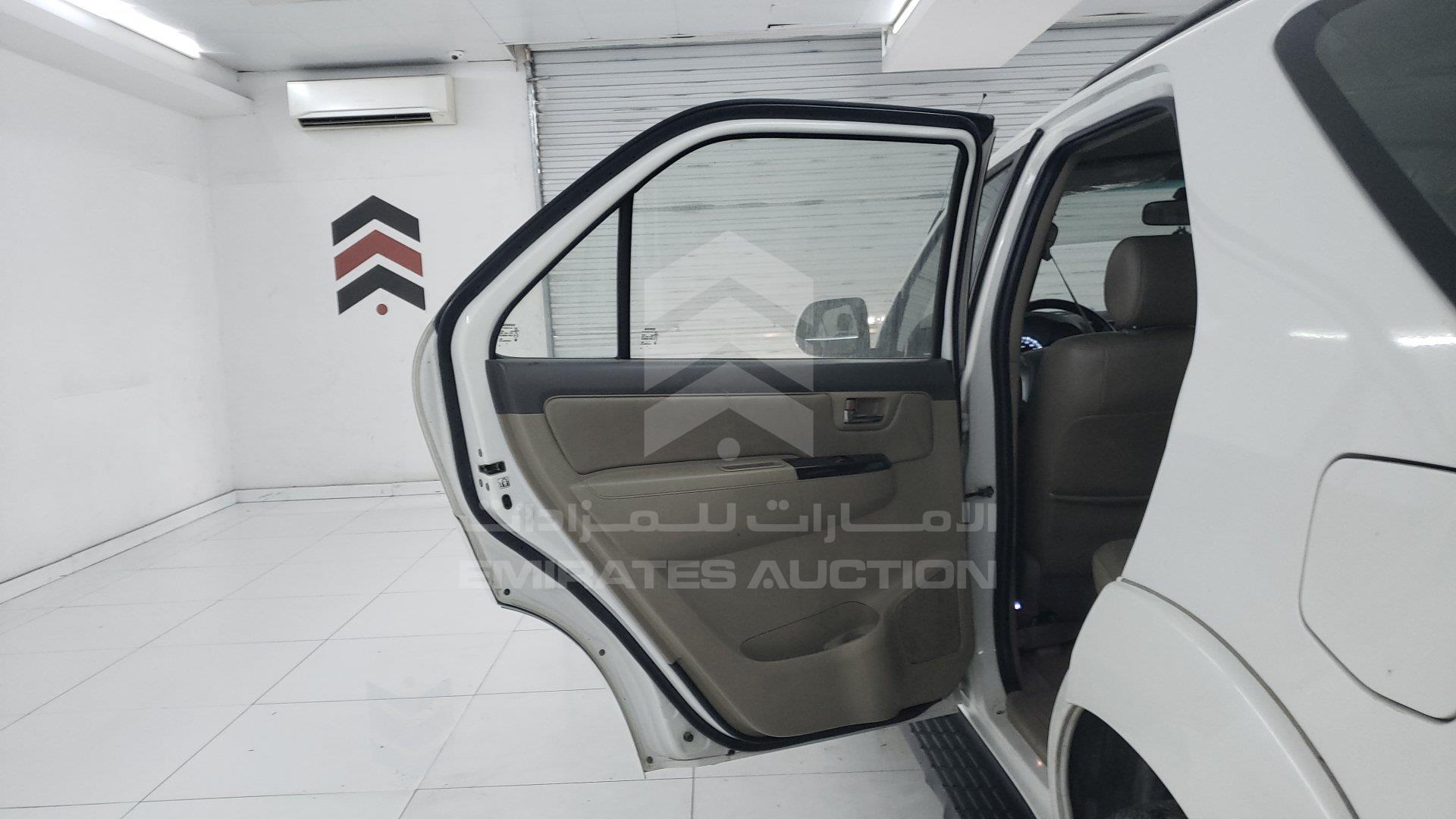 MHFYU59G7D7022681 - 2013 Toyota Fortuner - #418085