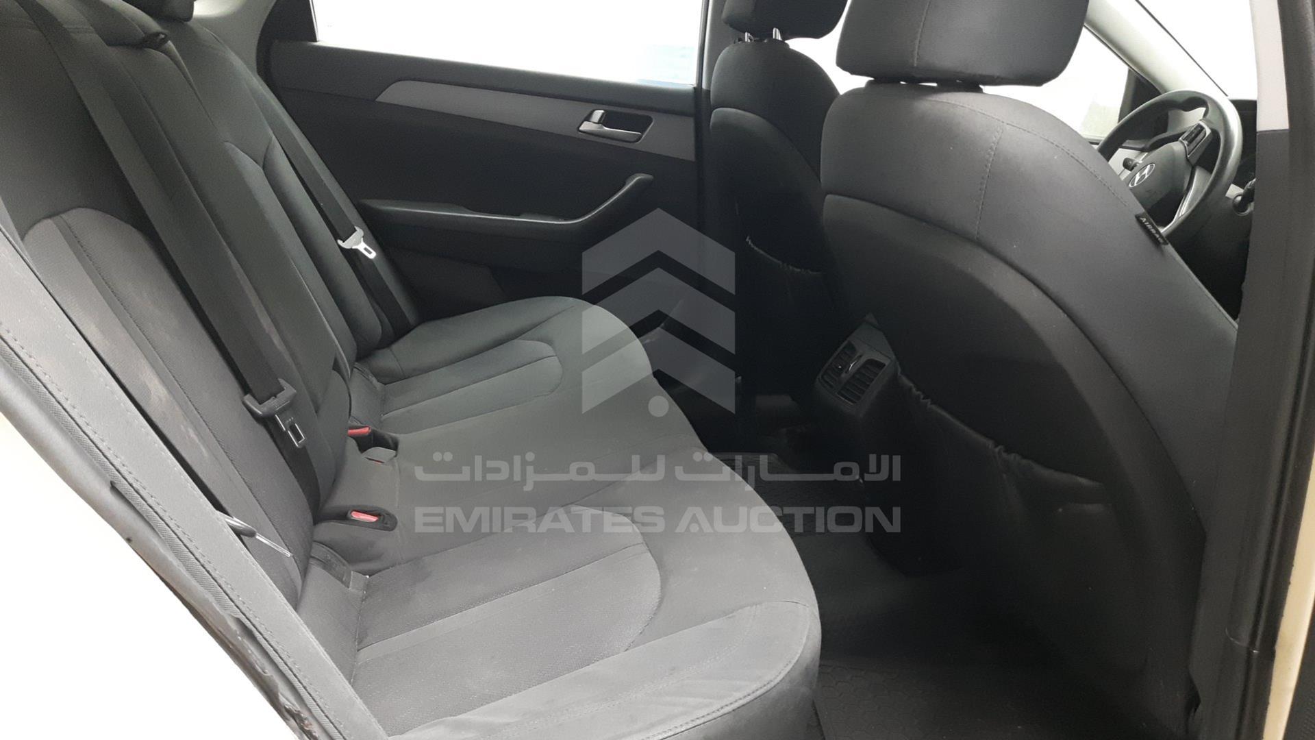 2019 HYUNDAI SONATA HYBRID VIN: KMHE24136KA093096
