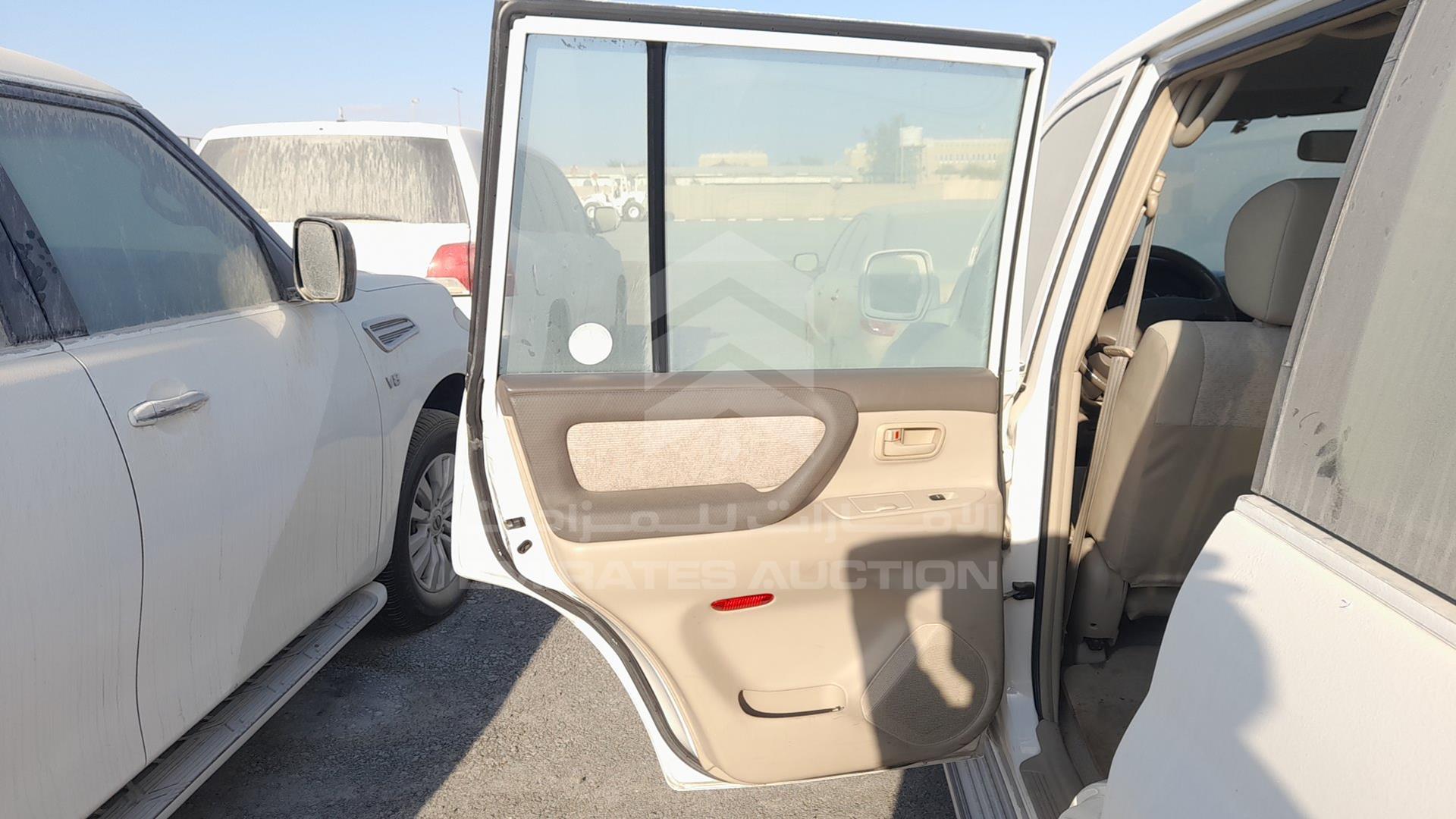 2007 TOYOTA LAND CRUISER VIN: JTGHJ09J977006847