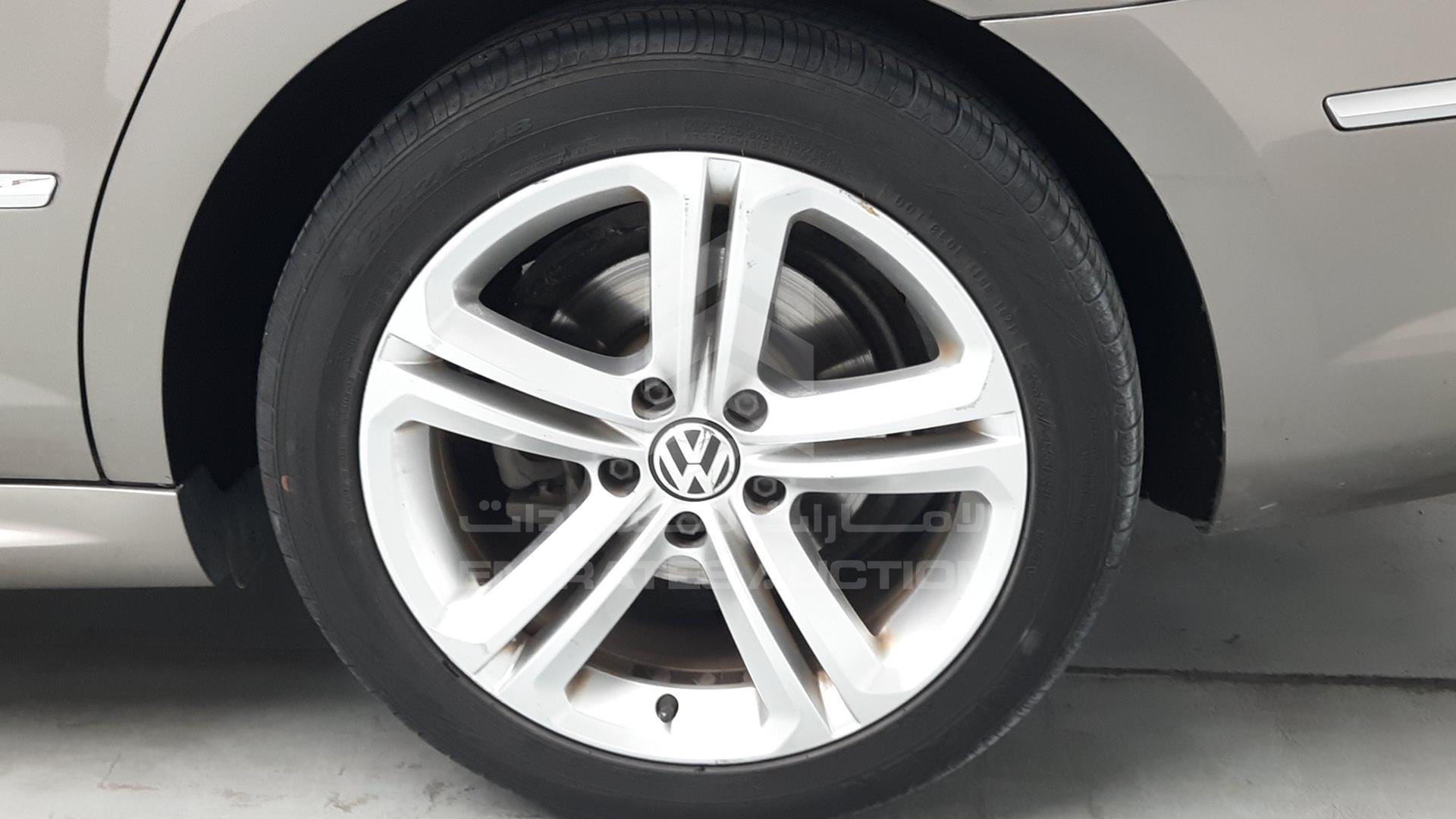 2012 VOLKSWAGEN PASSAT VIN: WVWAP13C0CE551421