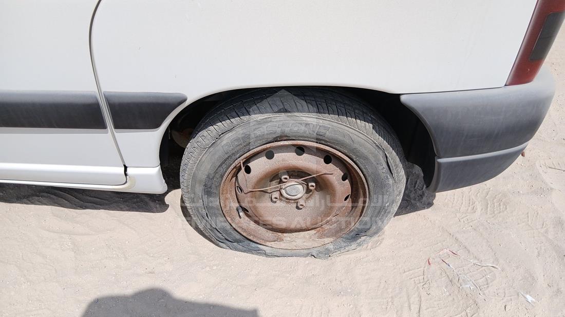 2009 Peugeot Partner — Rear Left Tyre — Photo 32