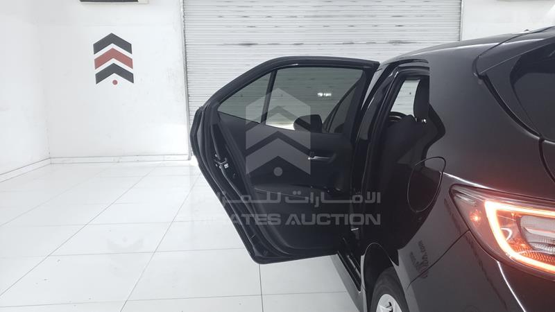 JTND4RBE5L3075505 Auction: EmiratesAuction Lot: 423206 JTND4RBE5L3075505 Toyota Corolla 2020 BLACK Photo 22