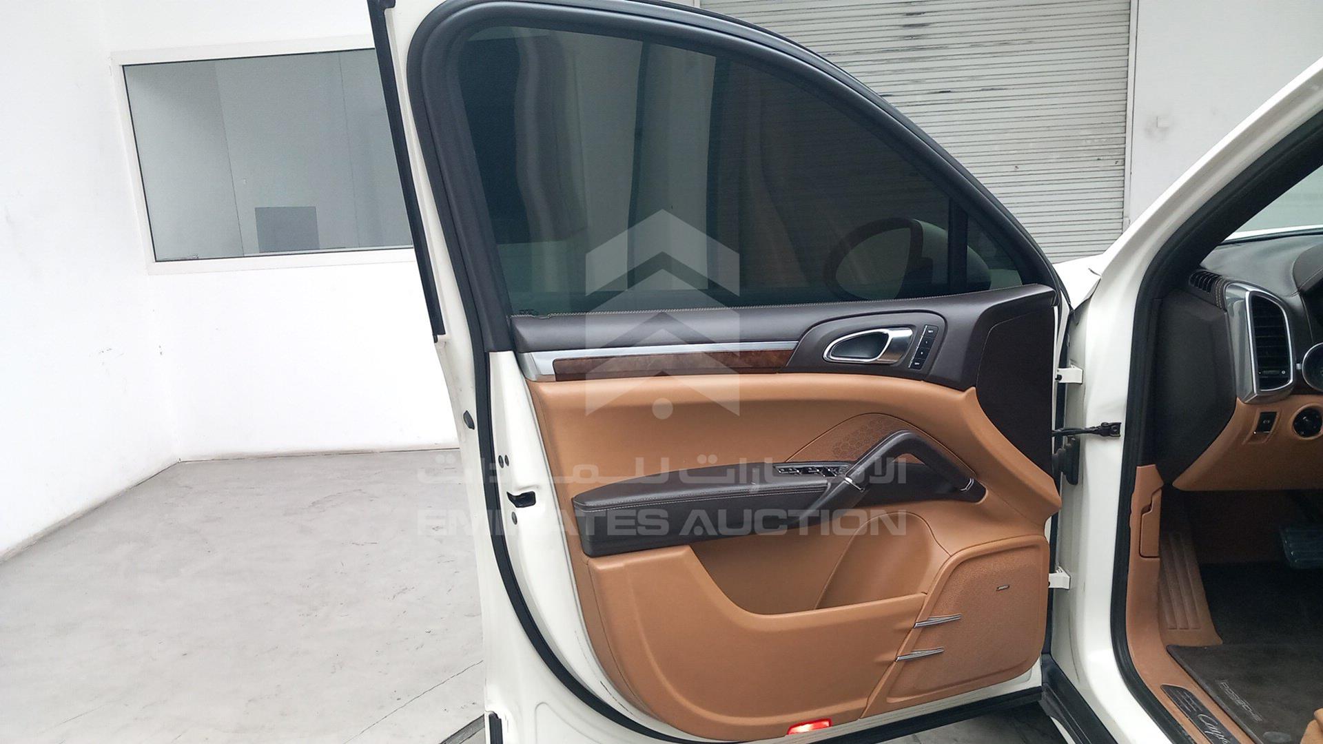2011 PORSCHE CAYENNE VIN: WP1ZZZ92ZBLA50727
