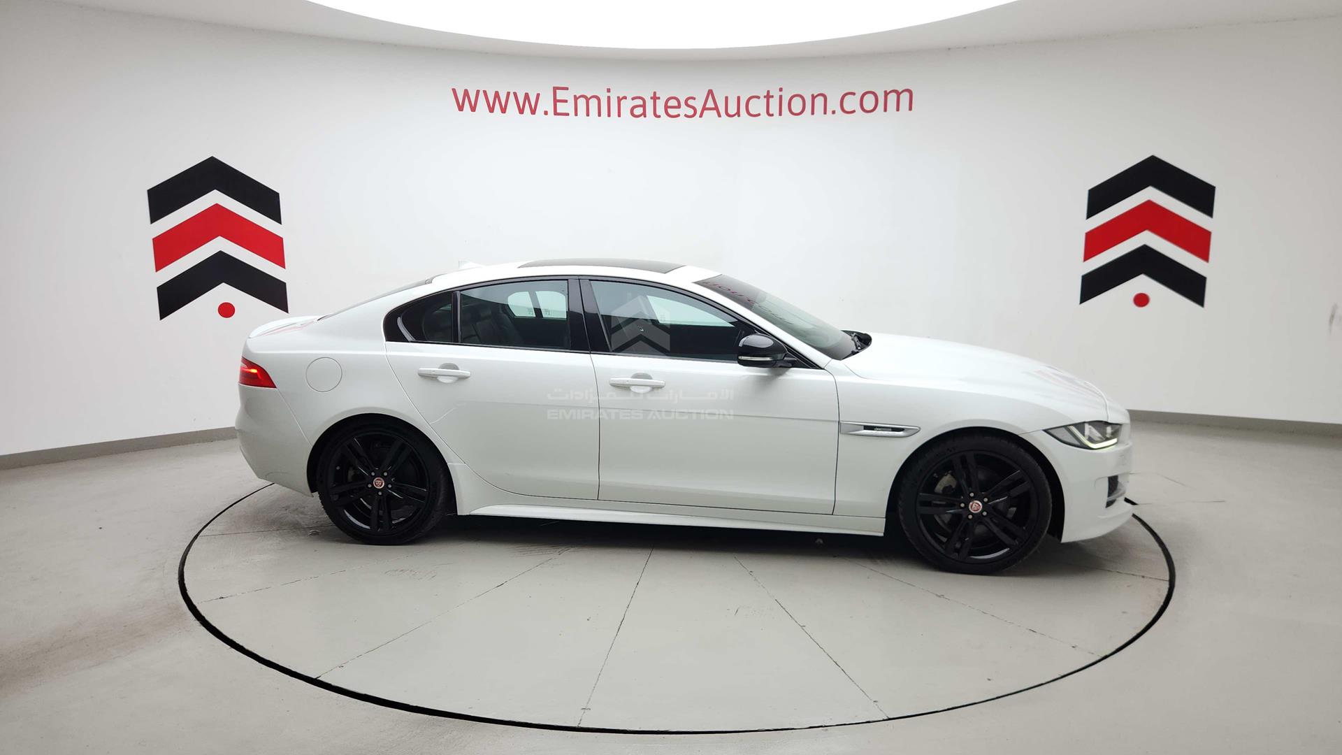 2016 JAGUAR XE VIN: SAJAB4BG8GA924028