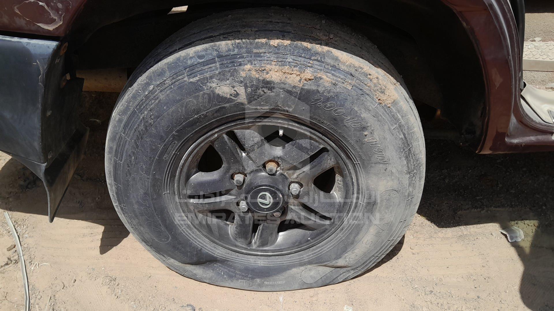 2004 TOYOTA LAND CRUISER VIN: JTEHJ09J245106837