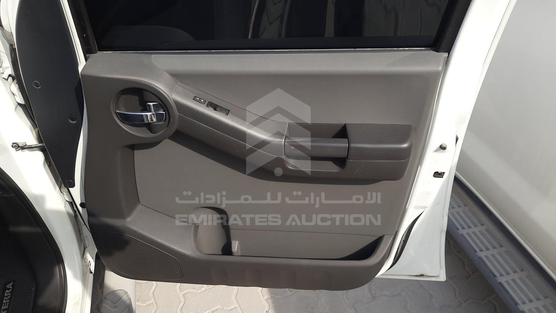 2014 NISSAN XTERRA VIN: 5N1AN0N66EN801671