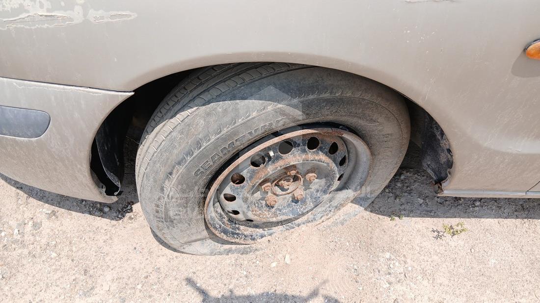 2001 Mazda 626 — Front Left Tyre — Photo 31
