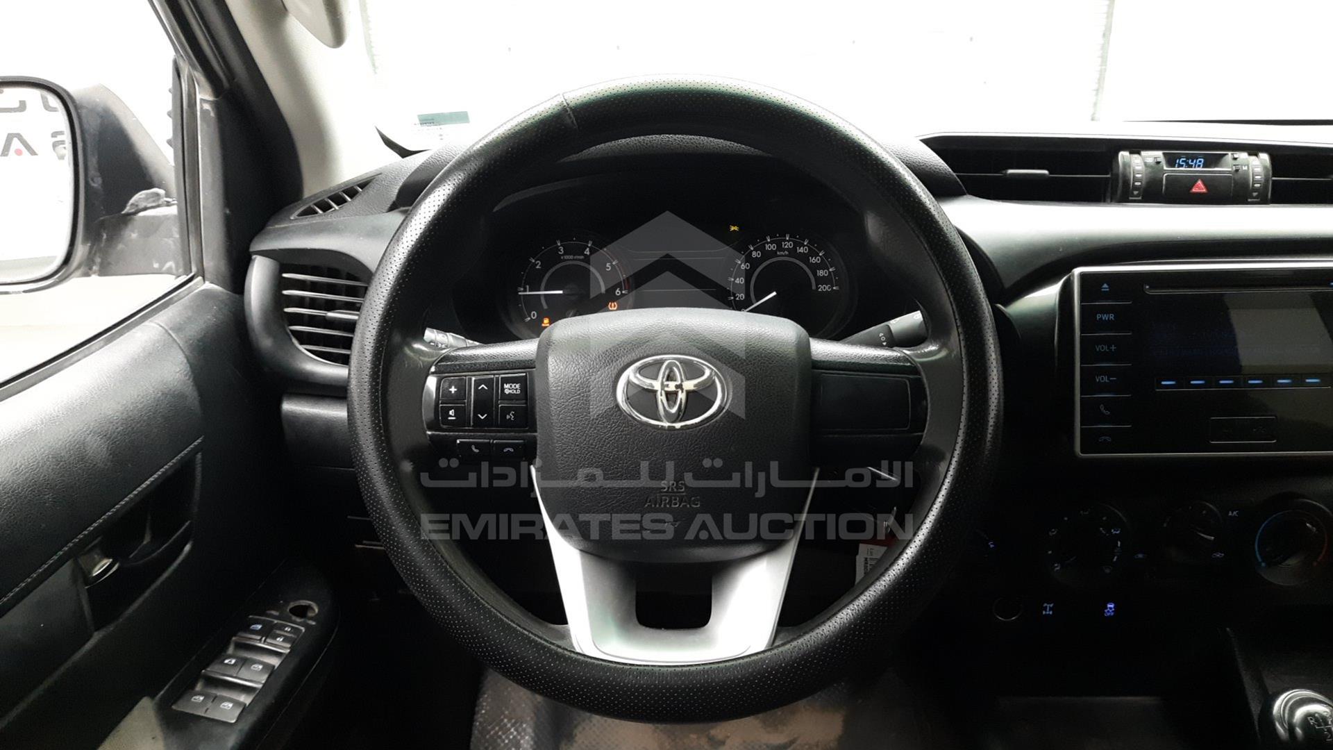 2017 TOYOTA HILUX VIN: MR0DB8CD2H0115737