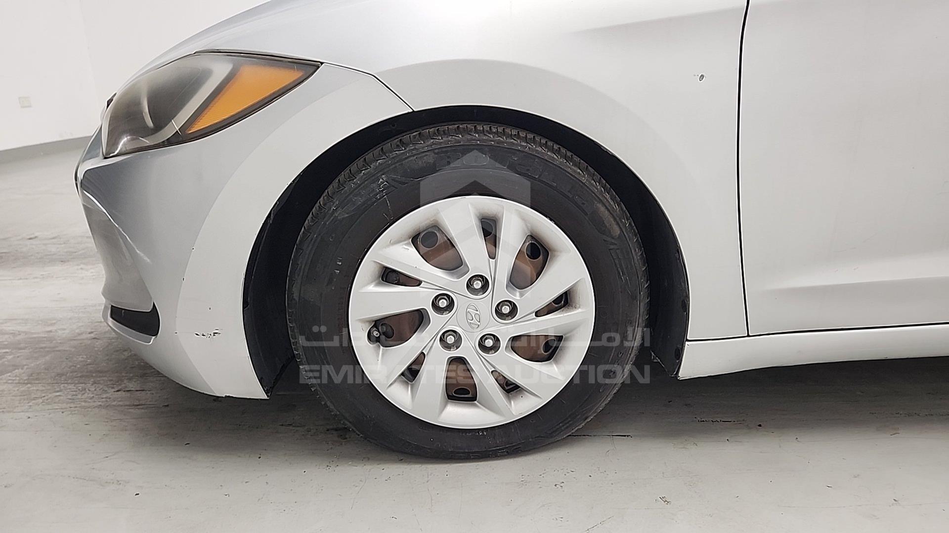 2018 HYUNDAI ELANTRA VIN: 5NPD74LF8JH376096