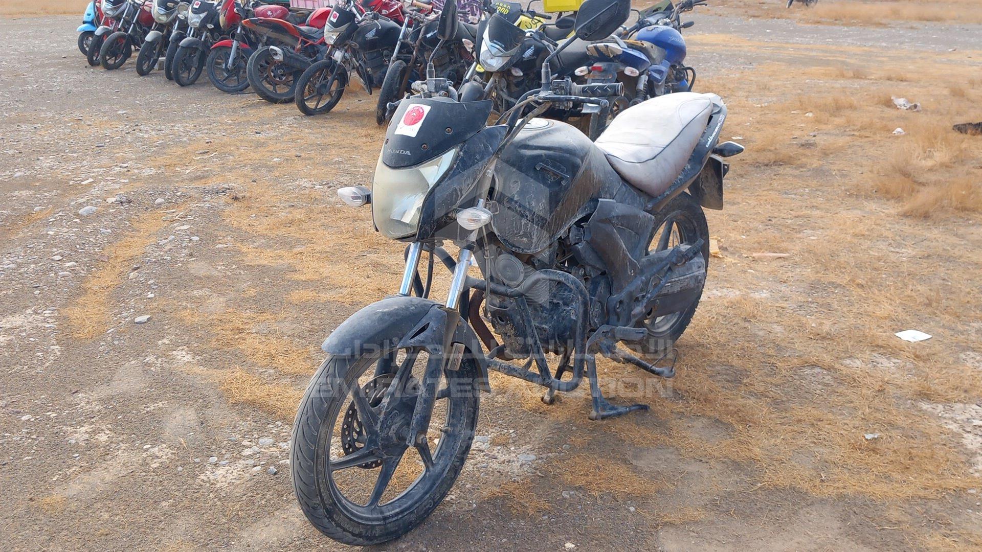 2016 HONDA UNICORN VIN: ME4KC2039G9002514