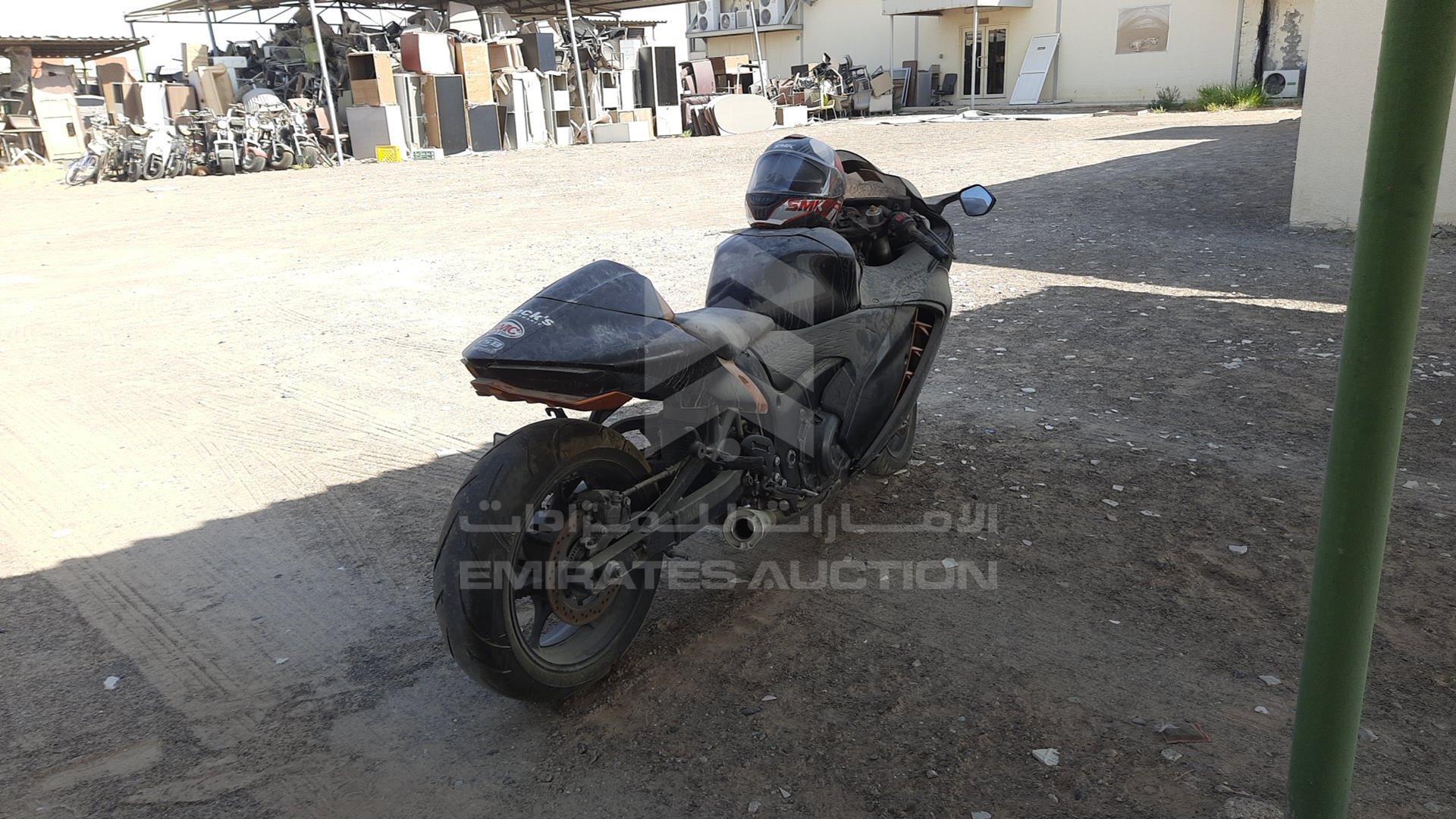 0 SUZUKI MOTORBIKE VIN: JS1EJ11B5N7102184