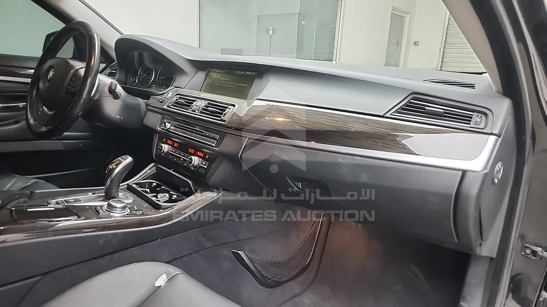 2013 BMW 535 i — Front Right Passenger Dashboard View — Photo 31