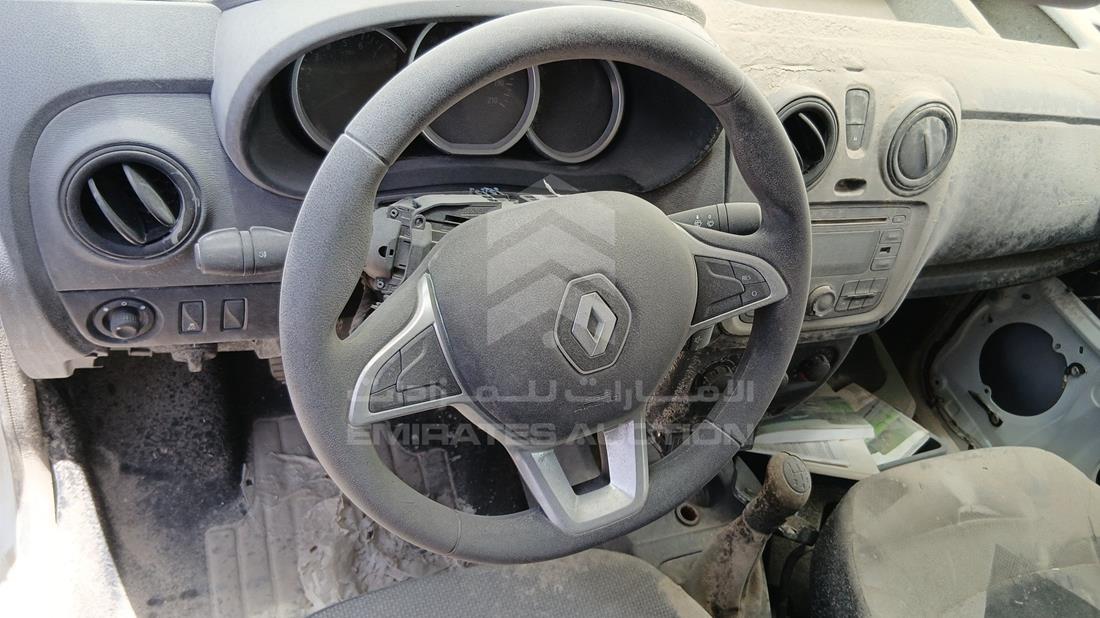2020 Renault Dokker — Steering & Mounted Controls — Photo 12