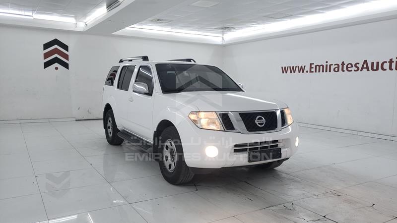 5N1AR1N87CC609082 Auction: EmiratesAuction Lot: 406027 5N1AR1N87CC609082 Nissan Pathfinder 2012 WHITE Photo 10