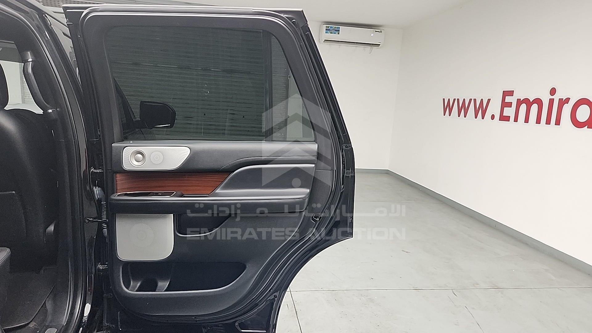 2018 LINCOLN NAVIGATOR VIN: 5LMJJ2LT4JEL16887