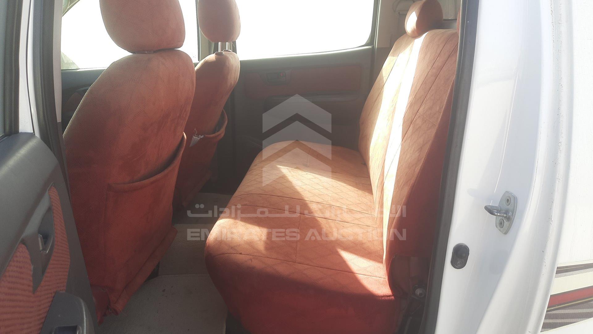 2014 TOYOTA HILUX VIN: MR0FX22G5E1111738