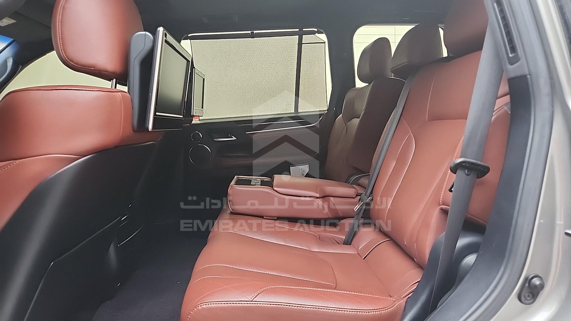 2017 LEXUS LX 570 VIN: JTJHY00W7H4233309