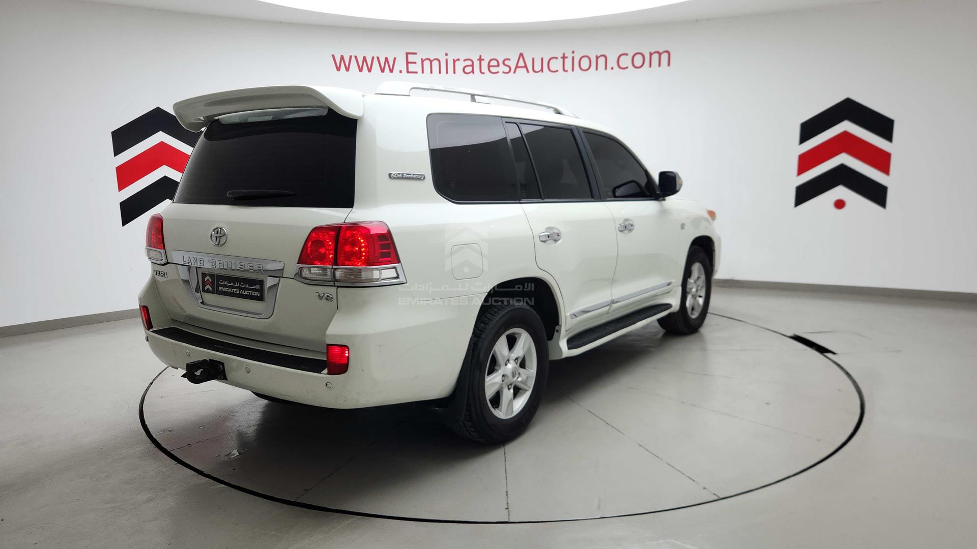 2011 TOYOTA LAND CRUISER VIN: JTMHT05J0B4039615