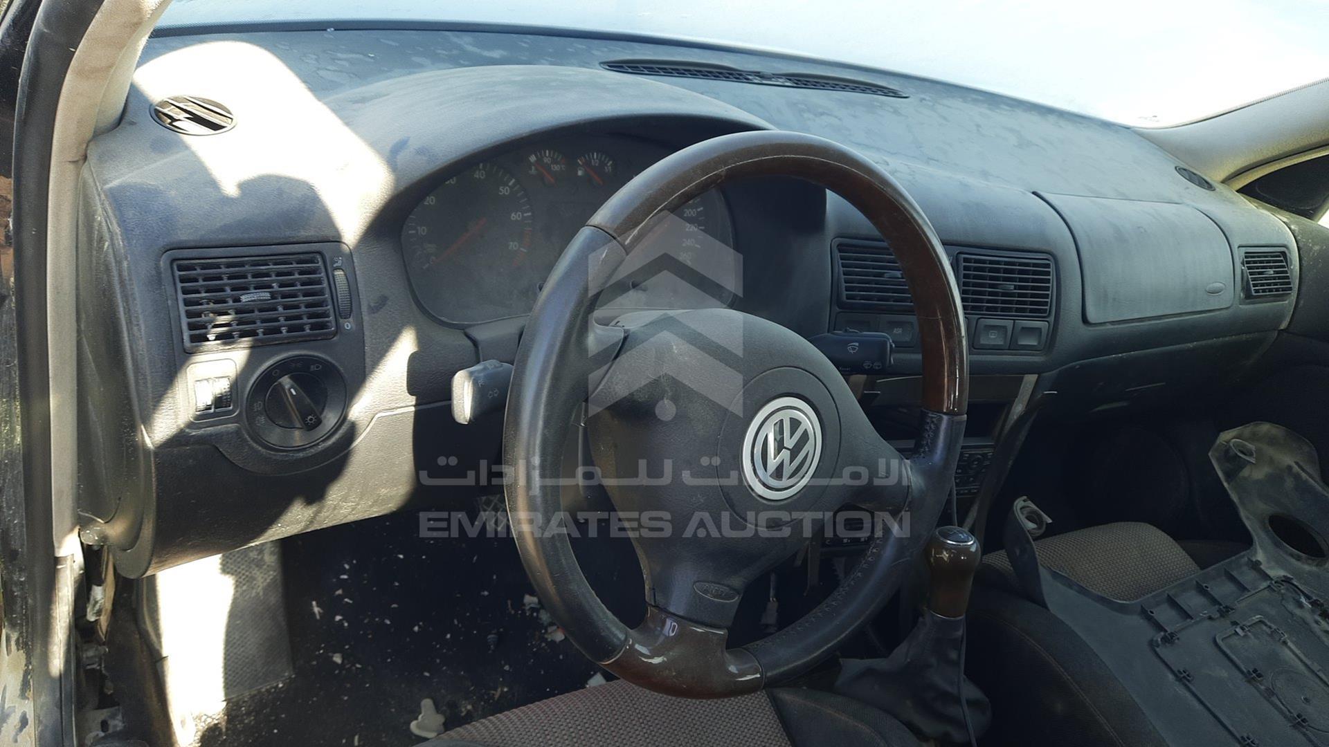 2002 VOLKSWAGEN GOLF VIN: WVWZZZ1JZ2W207090