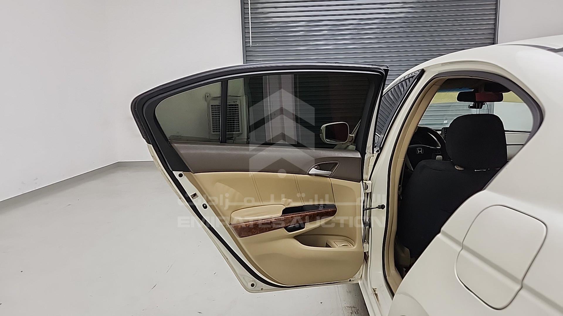 2009 HONDA ACCORD VIN: JHMCP26749C405300