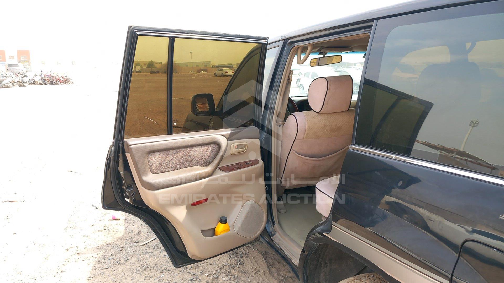 2000 TOYOTA LAND CRUISER VIN: JT3HJ09J1Y0025212
