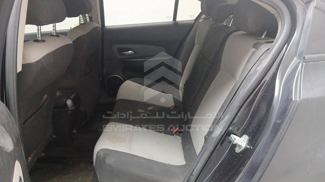 شيفروليه كروز 2012 — زاوية الراكب الخلفي اليسرى — صورة 22