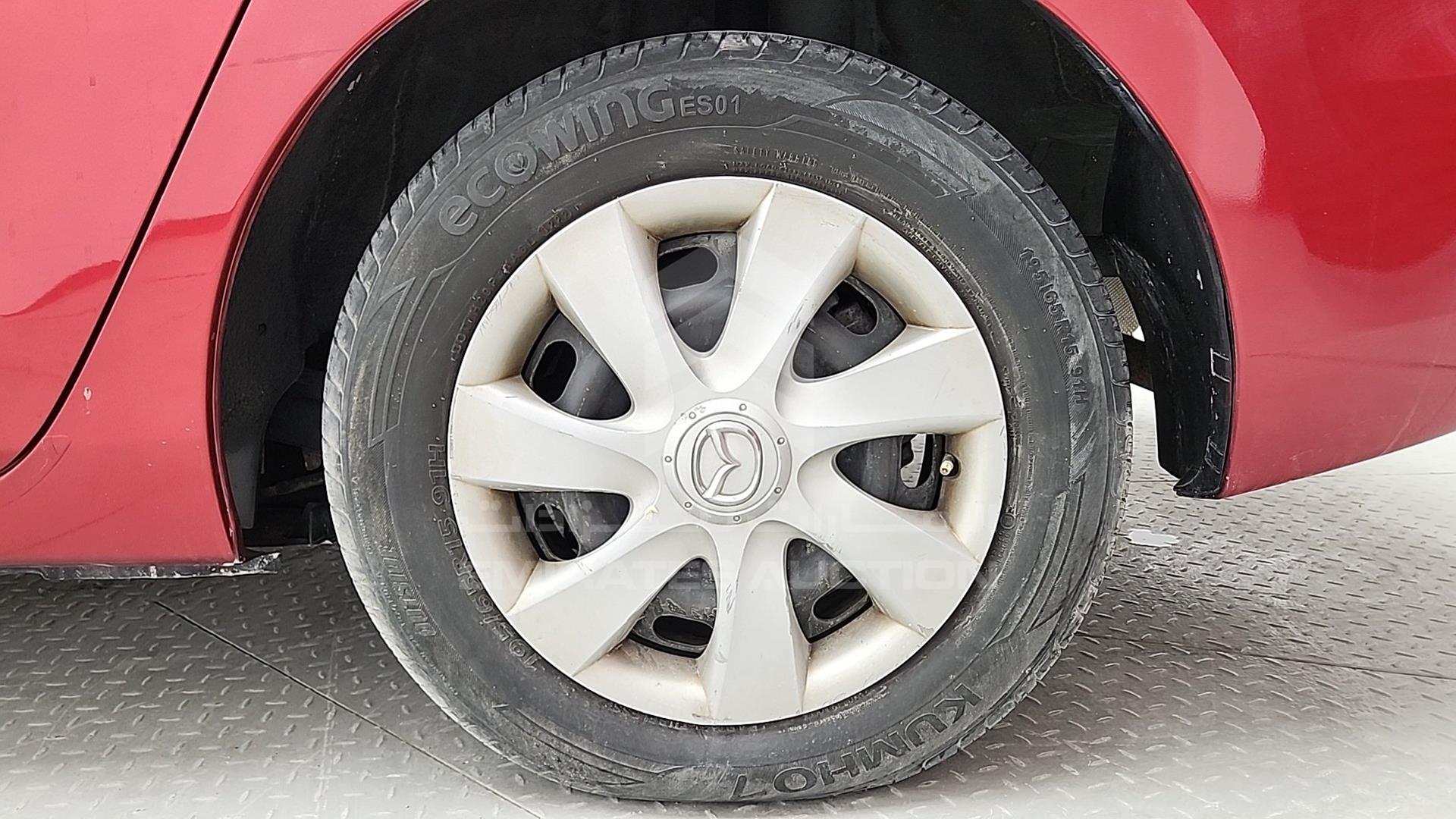 2011 MAZDA 3 VIN: JM7BL12Z2B1226125