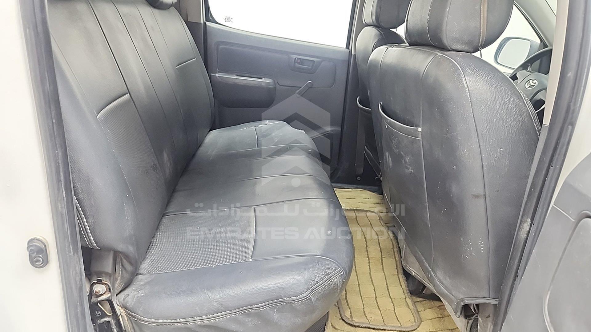 2015 TOYOTA HILUX VIN: MR0EX12G8F2357748