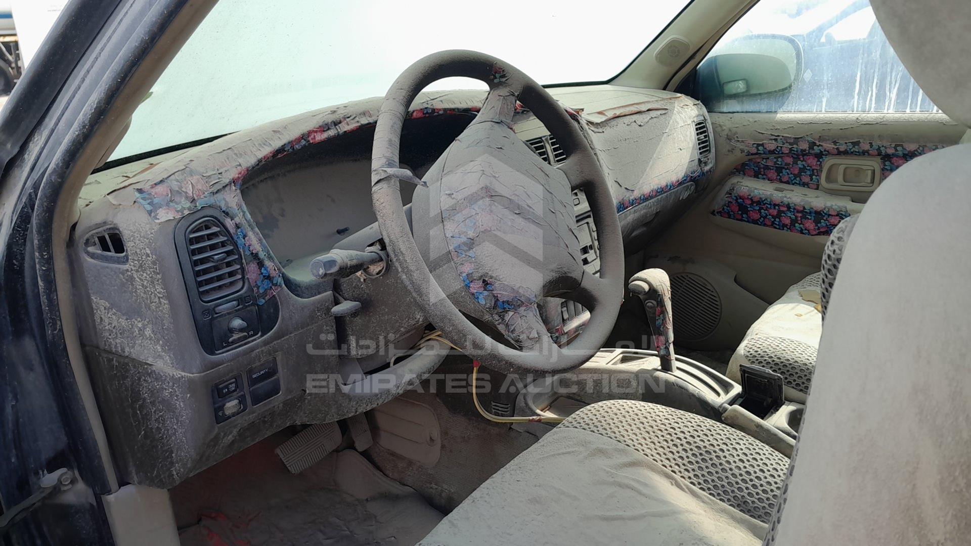1998 NISSAN PATHFINDER VIN: JN8AR05S2WW271933