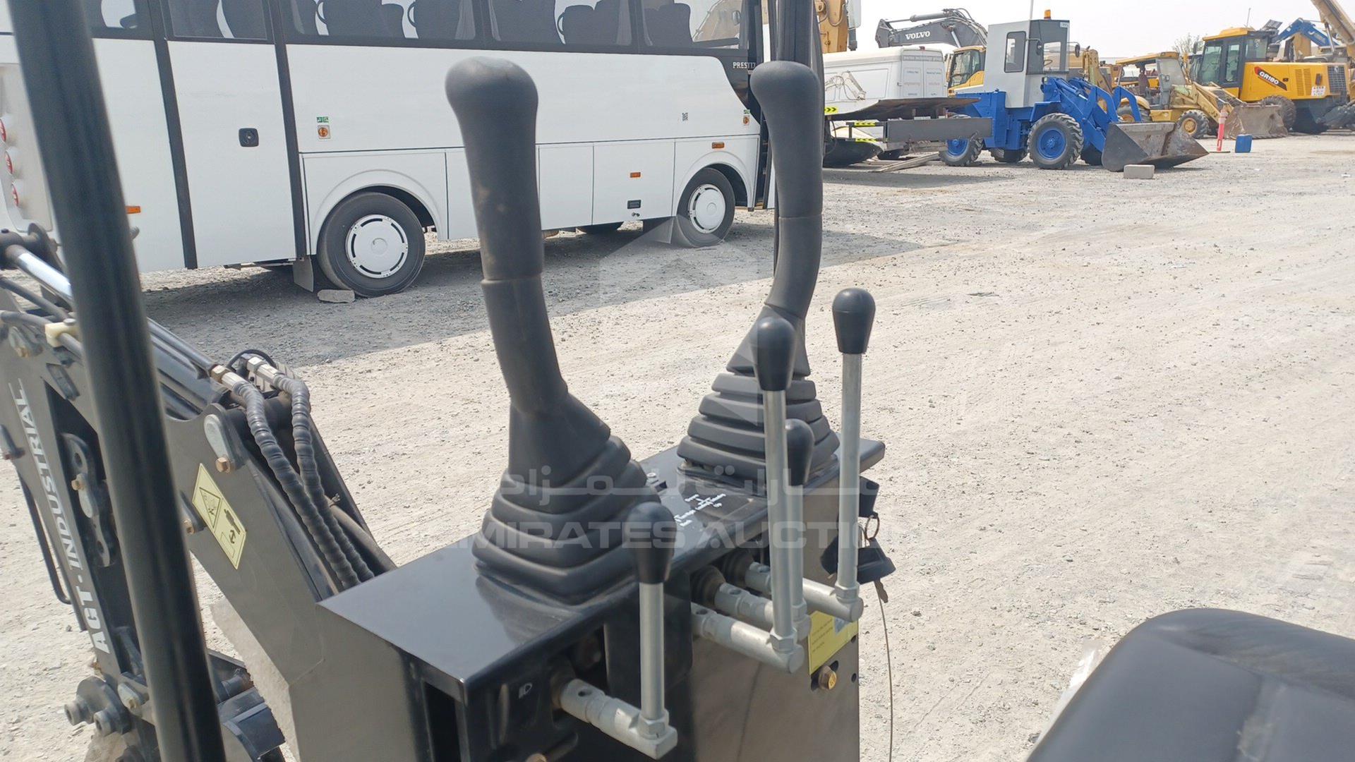 2024 EXCAVATOR --- VIN: S12R2024L03160001