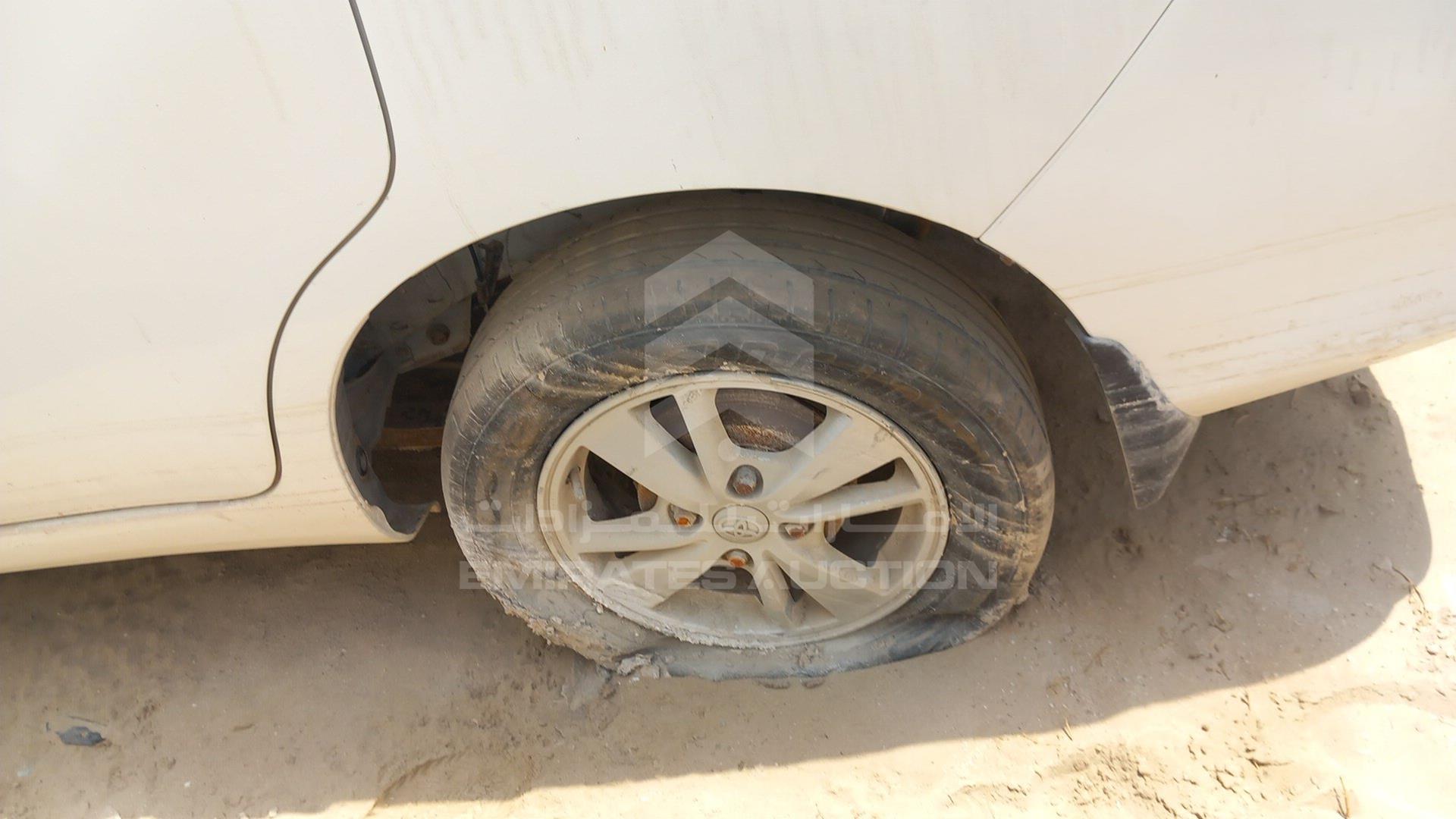 2015 TOYOTA AVANZA VIN: MHKMC13F4FK019359