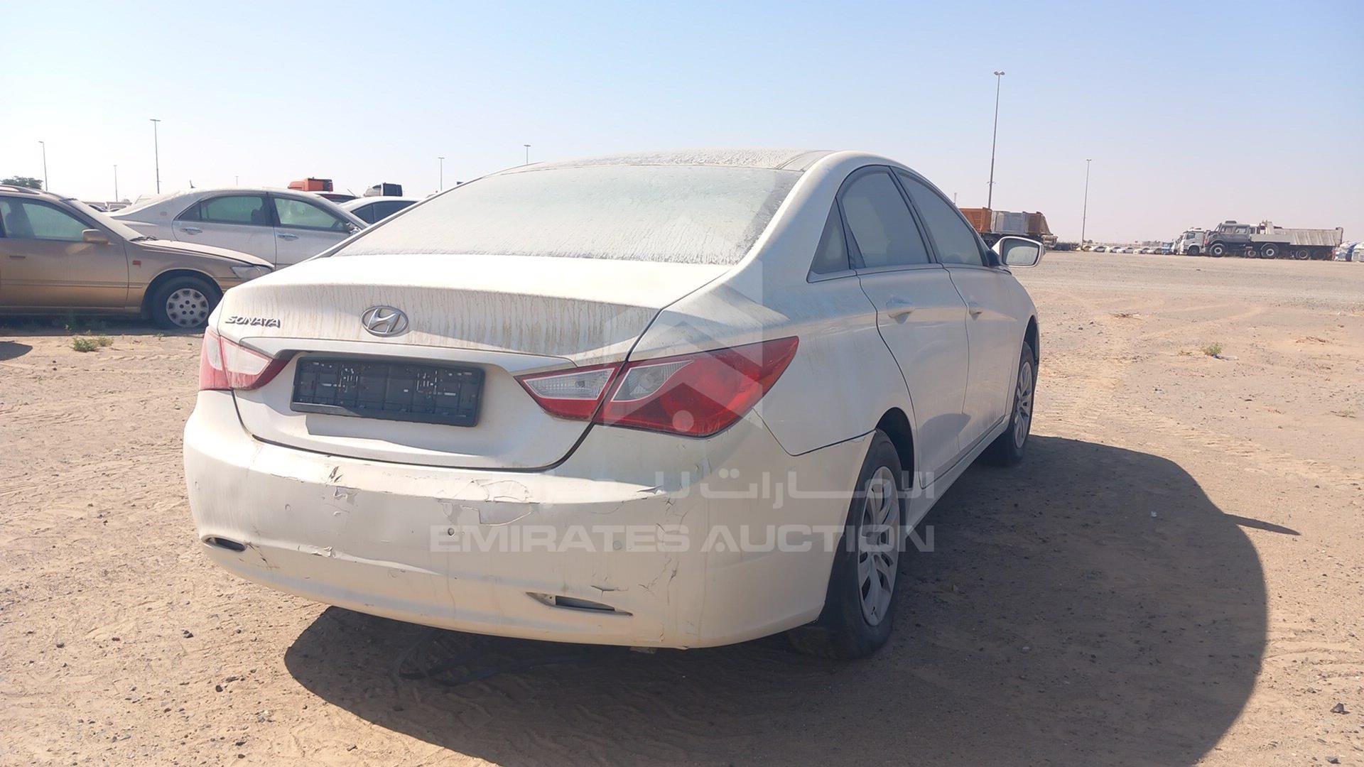 2014 HYUNDAI SONATA VIN: KMHEB41C5EA618234