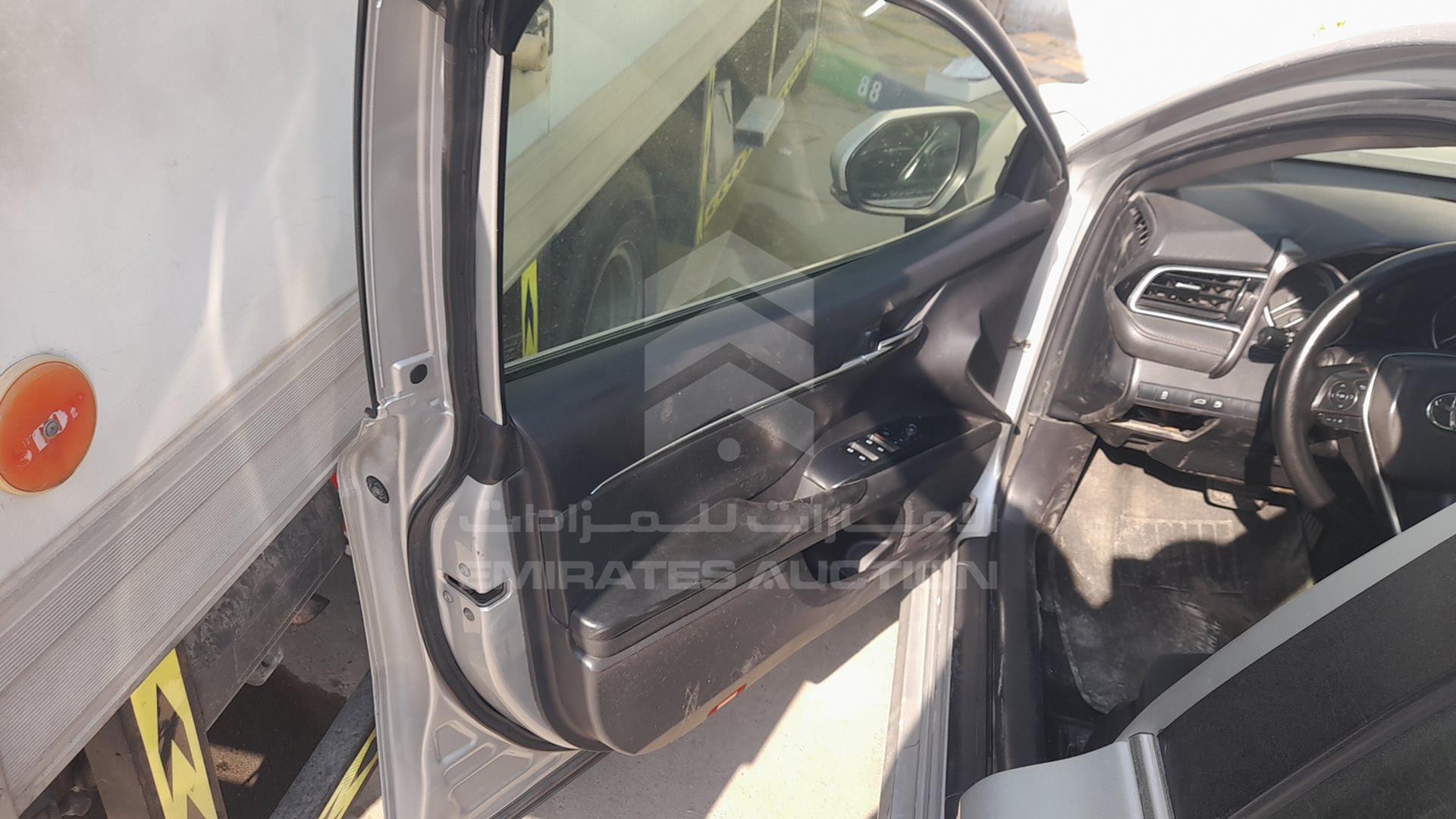 2018 TOYOTA CAMRY VIN: JTNB29HK9J3009823