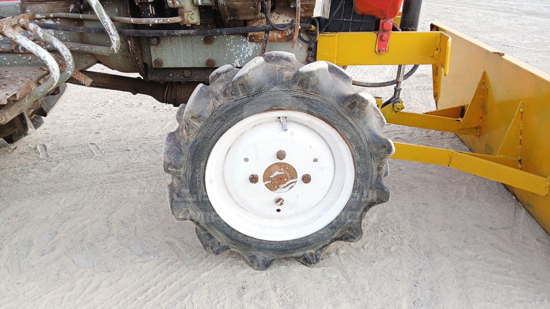0 YANMAR --- VIN: YM1300D04359
