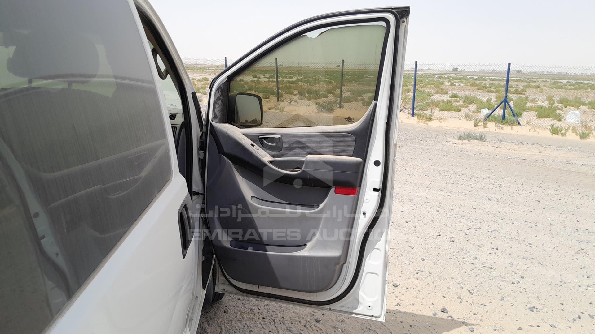 2016 HYUNDAI H1 VIN: KMHWG81R7GU755954