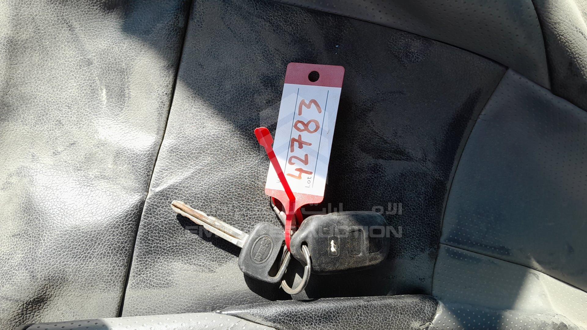 2005 TOYOTA CAMRY VIN: 4T1BE32K75U519682