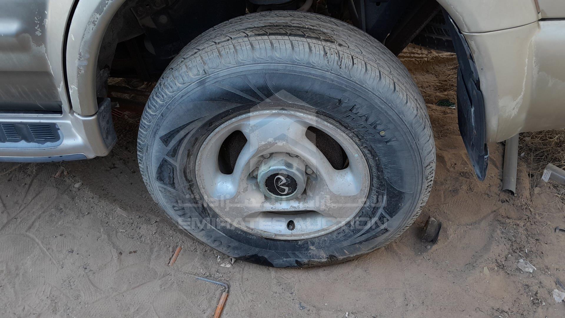 1998 INFINITI QX4 VIN: JNRAR05Y7WW030384