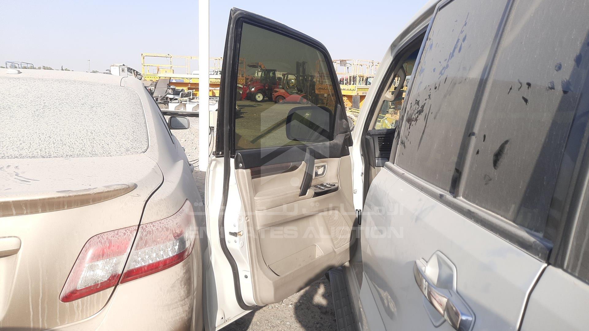 2013 MITSUBISHI PAJERO VIN: JMYLRV95WDJ704832