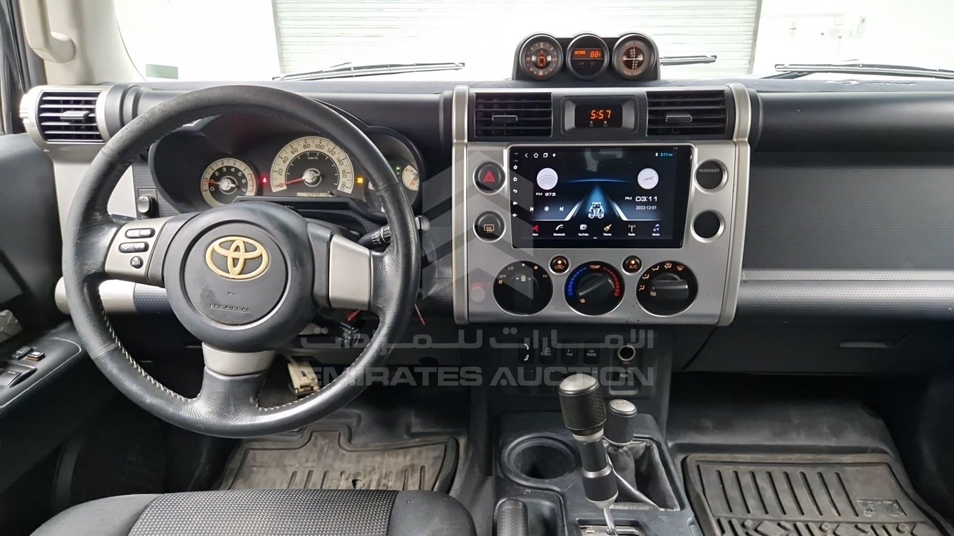2008 TOYOTA FJ CRUISER VIN: JTEBU11F28K028254