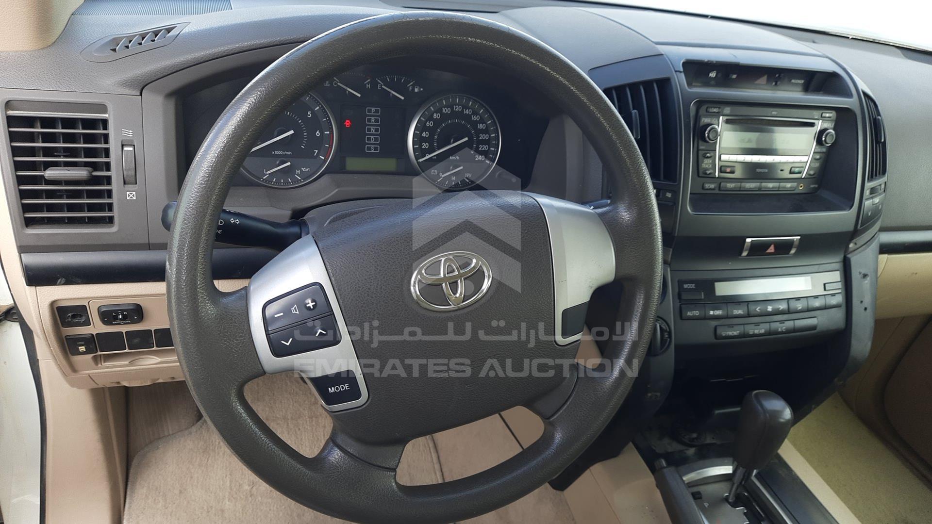 2014 TOYOTA LAND CRUISER VIN: JTMDU09J1E5082705